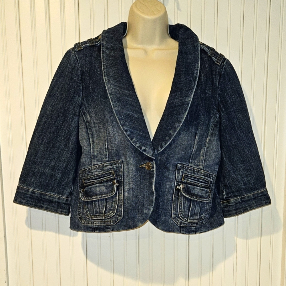 Adorable Baccini Jean Jacket!